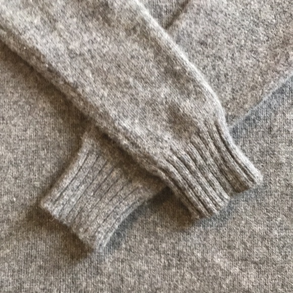 Duluth Trading Co. Shetland Woold Men’s Grey Crewneck Sweater Large Tall - Picture 4 of 5